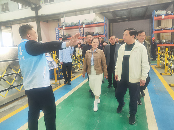 泰安市企業(yè)與企業(yè)家聯(lián)合會、泰安市工業(yè)經(jīng)濟(jì)聯(lián)合會組織開展企業(yè)參觀交流活動